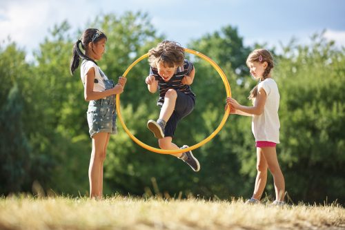 Hula-hop - idealna zabawa dla dziecka