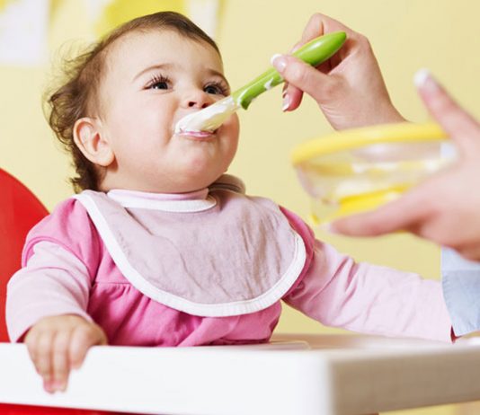 Na co zwrócić uwagę wybierając gotowe posiłki dla niemowląt