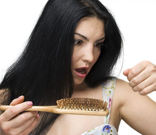 Łysienie damskie – przyczyny i metody leczenia Łysienie damskie