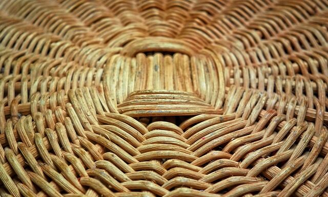 Co można trzymać w koszu wiklinowym?