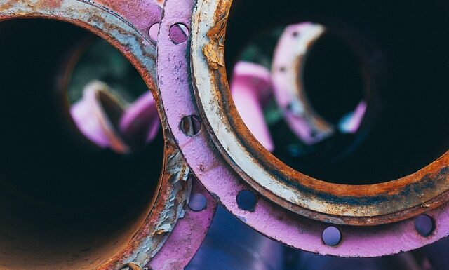 W jakiej temperaturze pękają rury?