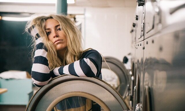 Gdzie trzymać pranie w małym mieszkaniu?