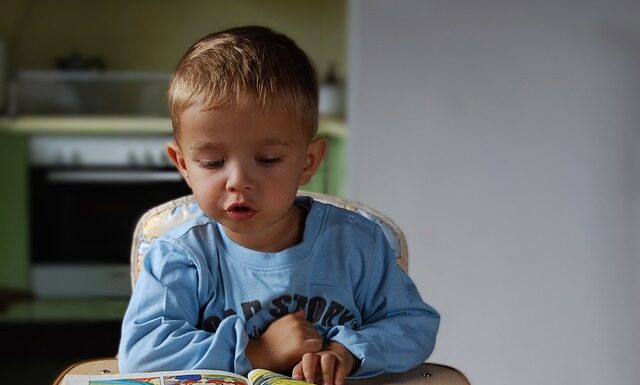 Czym myć krzesełko do karmienia?