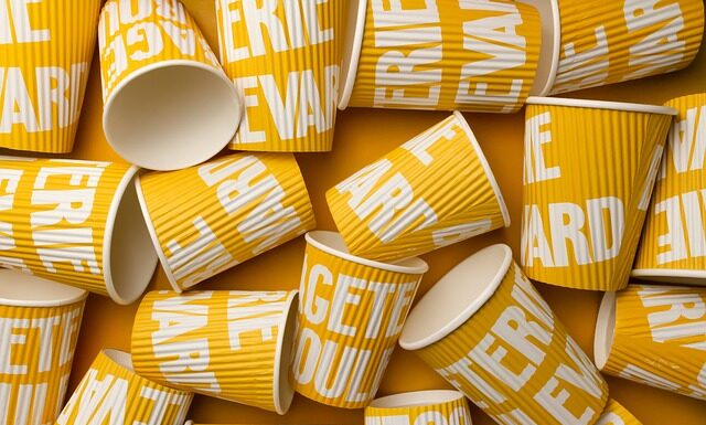 Czego nie wrzucamy do pojemnika na plastik?