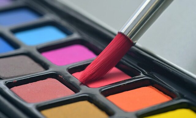 Czym najlepiej malować ściany?