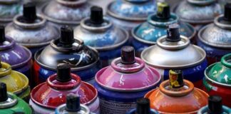 Gdzie wylać wodę po farbie?