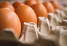 Z czego zrobić duże jajo wielkanocne?