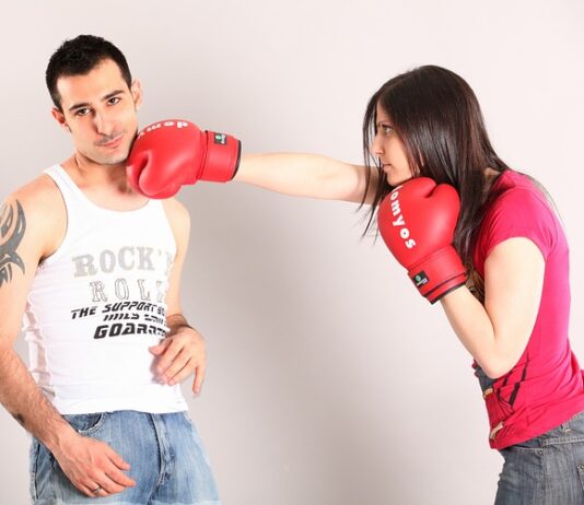 Co do samoobrony w aucie?