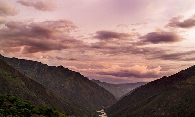 Kiedy Santander księguje pieniądze?