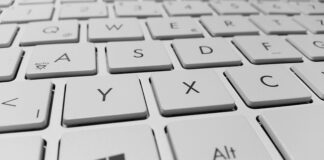 Ile waży jedno obrzeże 6x20x100?