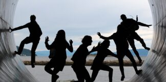 Na jaką głębokość rura z wodą?