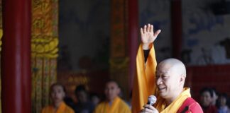 Co zrobić żeby wodą nie stała na działce?